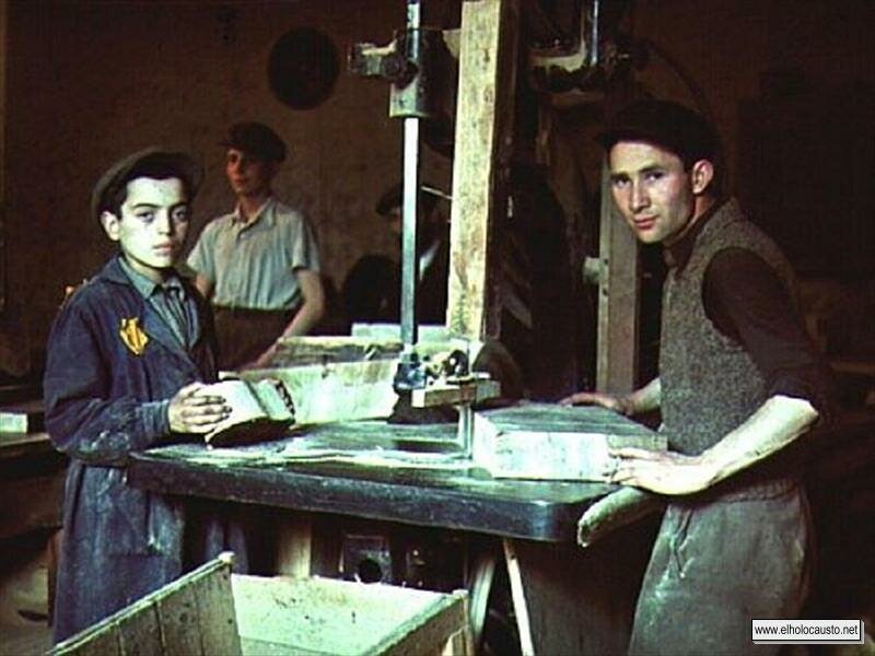 Diferentes talleres que abastecían de efectos textiles y calzado para el ejército alemán (2)