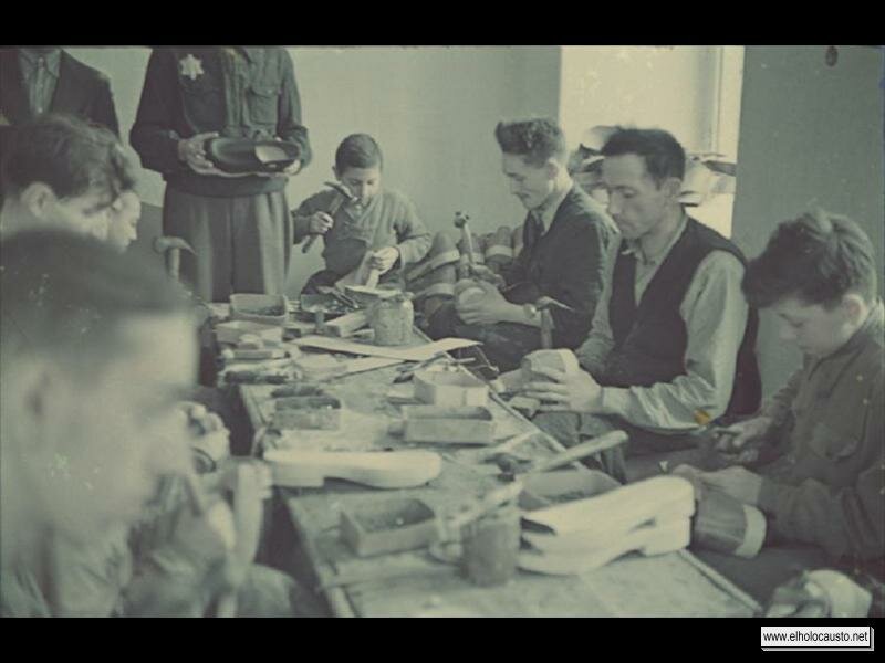 Diferentes talleres que abastecían de efectos textiles y calzado para el ejército alemán (6)