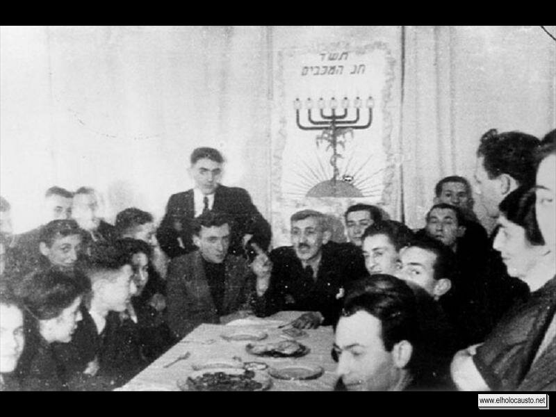 Una reunión del Consejo Judío del ghetto.