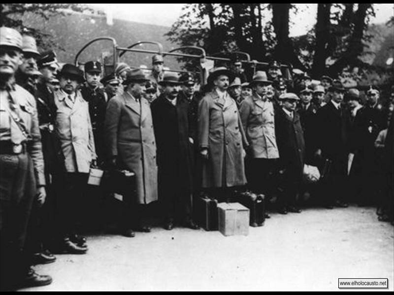 Miembros de la SA detienen a líderes socialdemócratas y los llevan al campo Kislau, 16 de Mayo de 1933.
